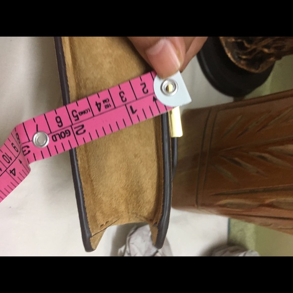 Authentic BCBGMAXAZRIA Elenora Brown Leather Sling Bag - Picture 9 of 15